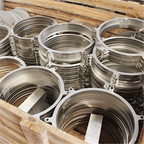 金屬高速高質(zhì)量激光批量切割，無(wú)毛刺