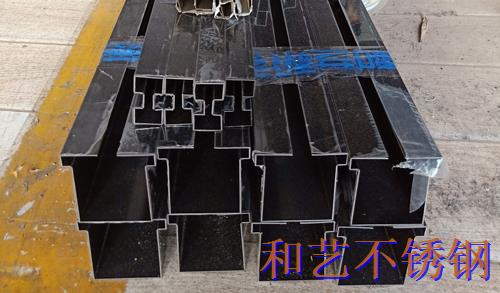 湖南常德德安府門包邊、線條、裝飾、護欄項目