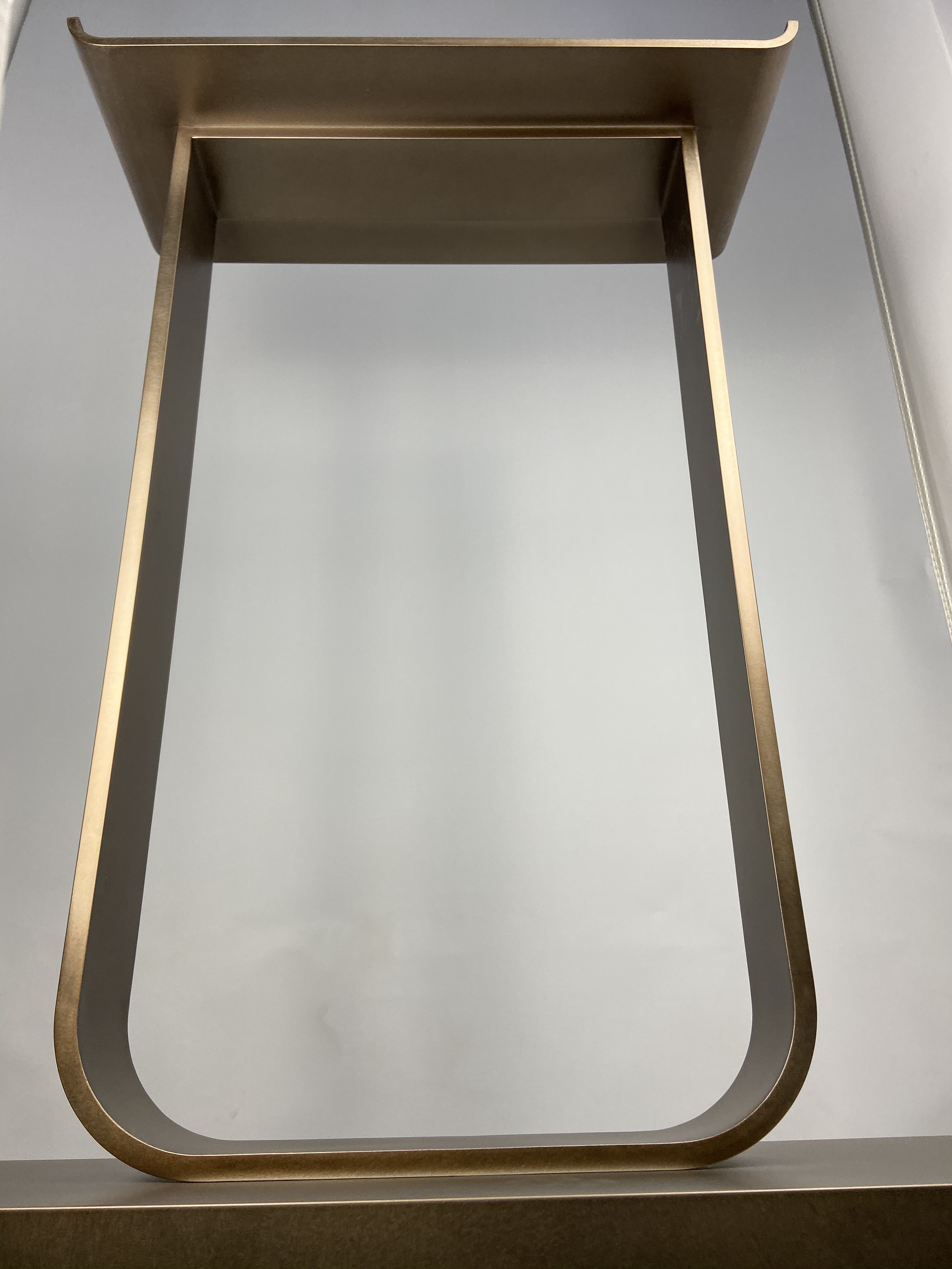 廈門(mén)恒禾別墅：金屬玄關(guān)桌