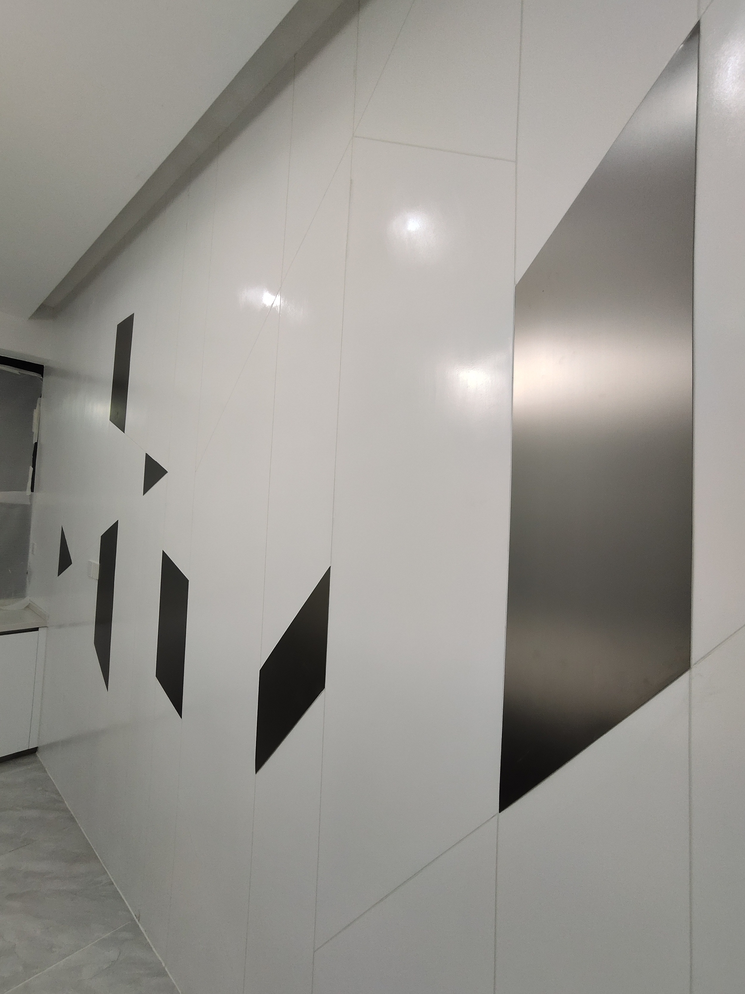 廣州番禺烘培店：不銹鋼裝飾